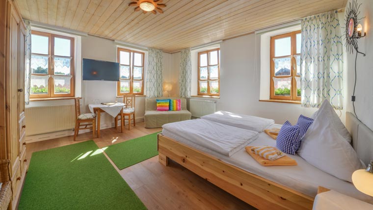 Dreibettzimmer im Hotel Pritscher bei Straubing